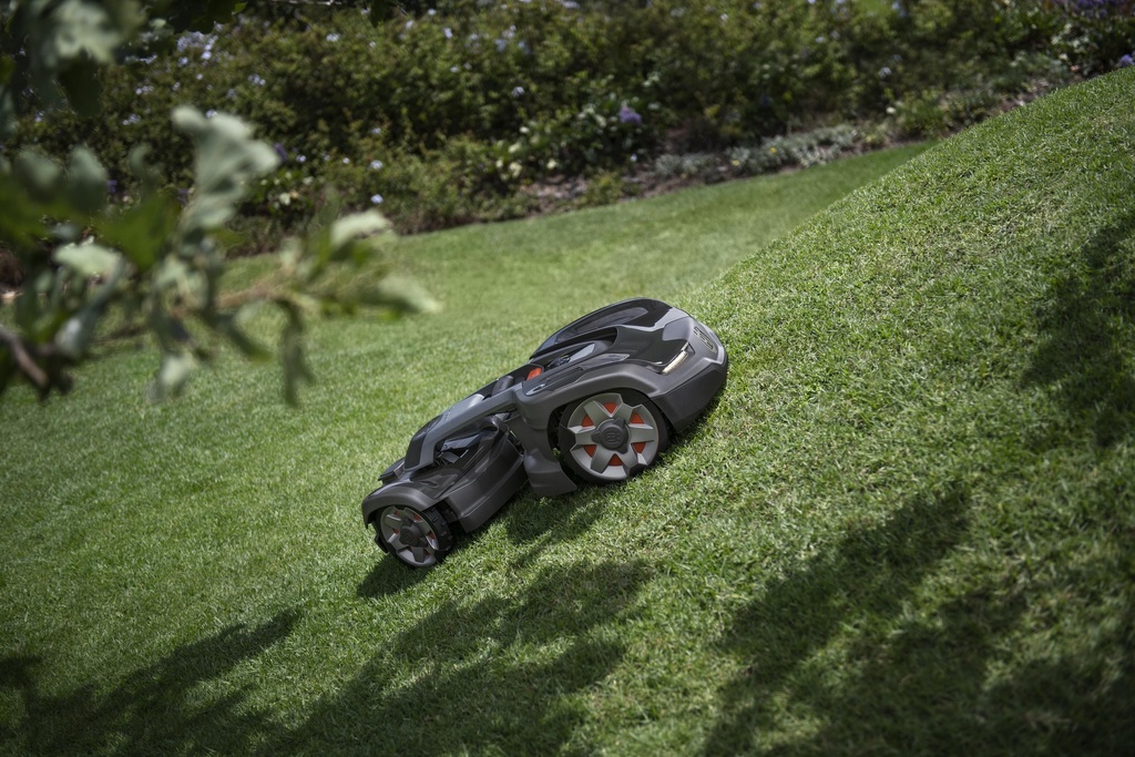 HUSQVARNA AUTOMOWER® 435X AWD 