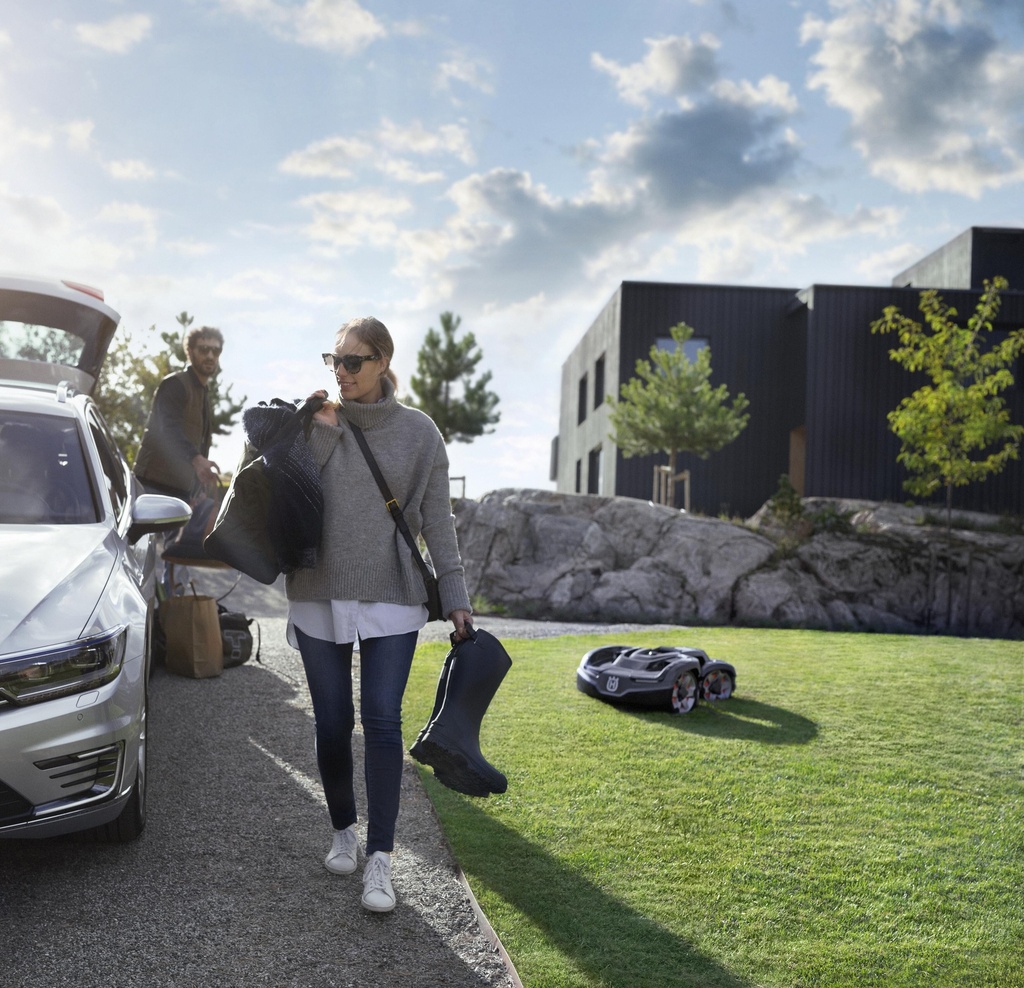 HUSQVARNA AUTOMOWER® 435X AWD 