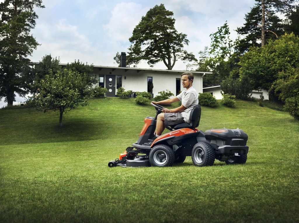 Husqvarna R 200iX (hors pont de coupe, sans chargeur)